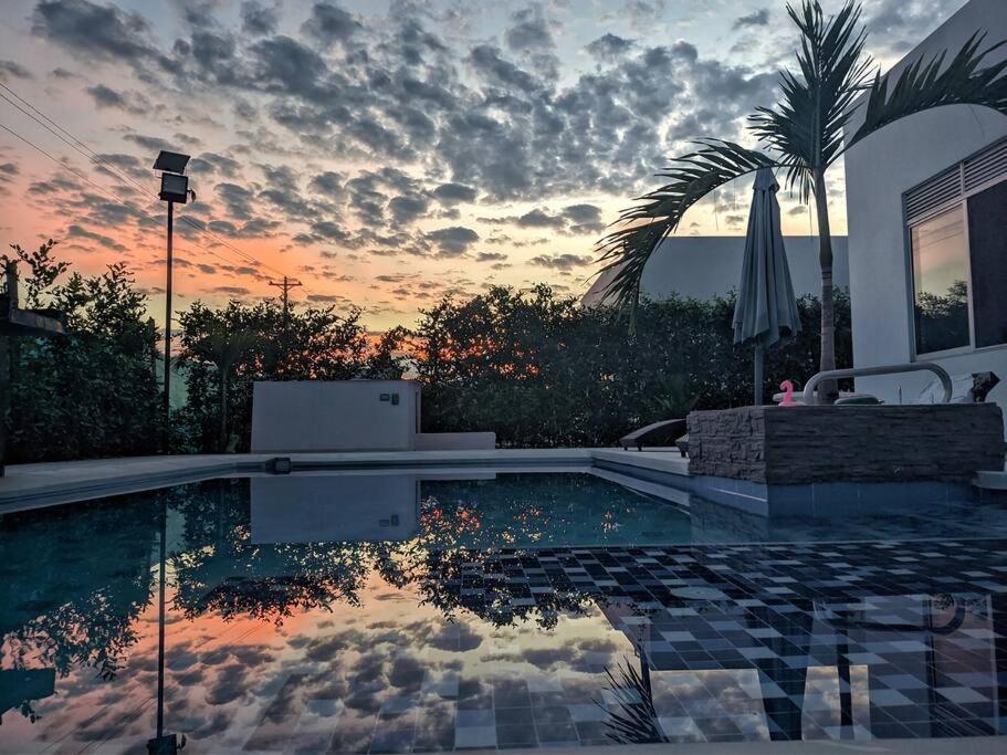 Carmen de Apicalá Casa Palma Roja Boutique , Piscina Privadaヴィラ エクステリア 写真