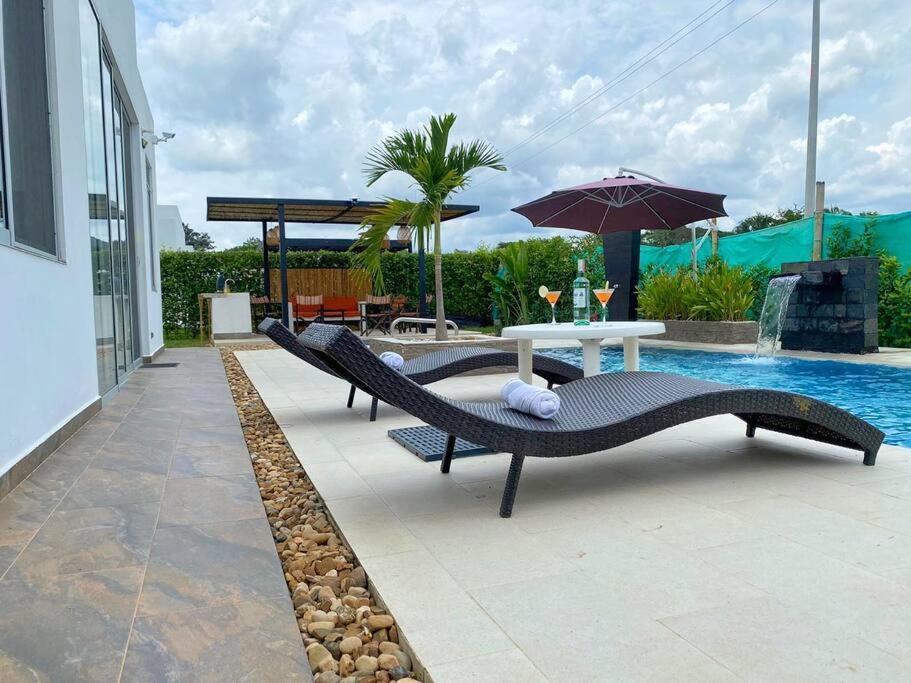 Carmen de Apicalá Casa Palma Roja Boutique , Piscina Privadaヴィラ エクステリア 写真